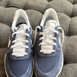 Nike Men's Navy and White Sneakers